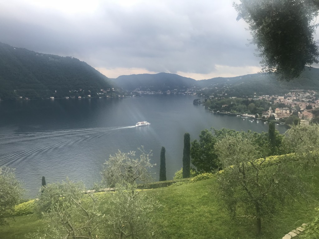 La Cassinella'dan Como Gölüne Bakış